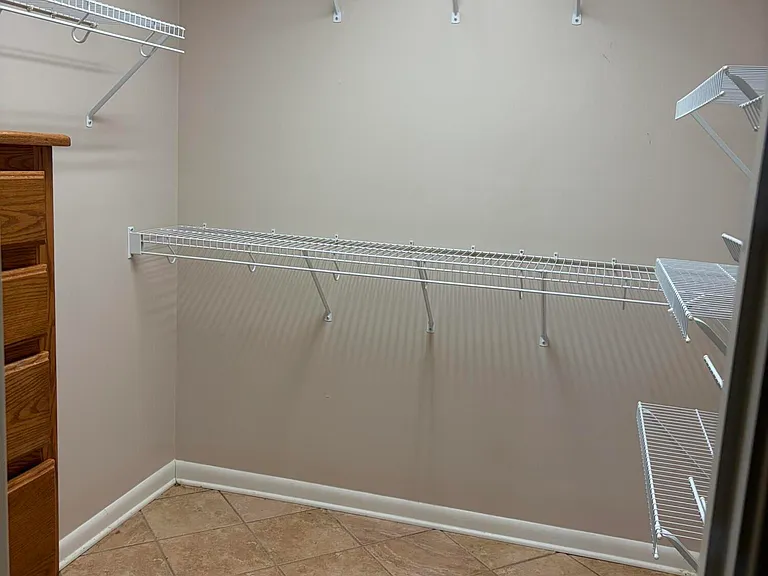 870 Green Acres Dr — Photo 21