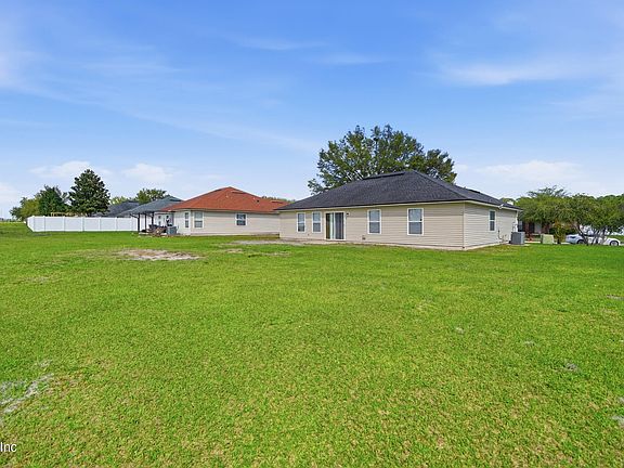 2nd image of 1530 SUMMIT OAKS Drive W