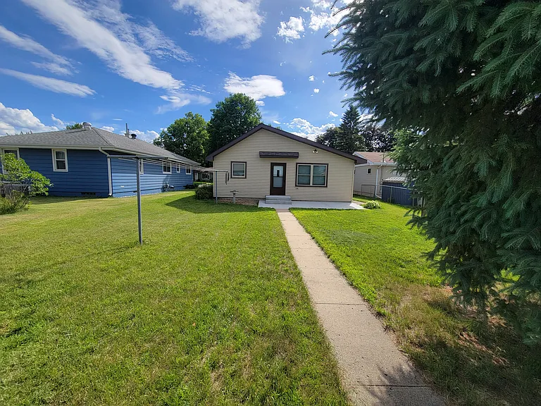 1320 N Jefferson St — Photo 3