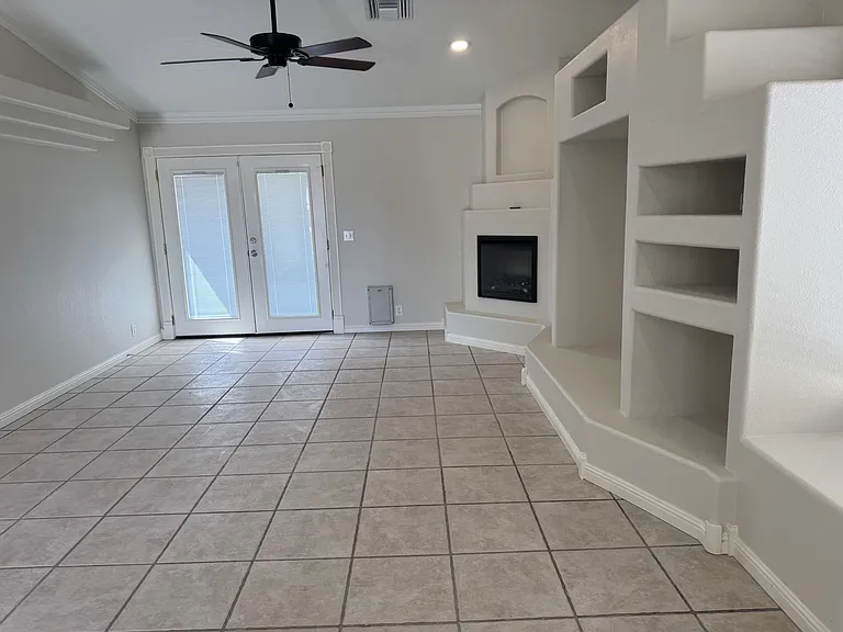8565 W Tuckey Ln — Photo 5