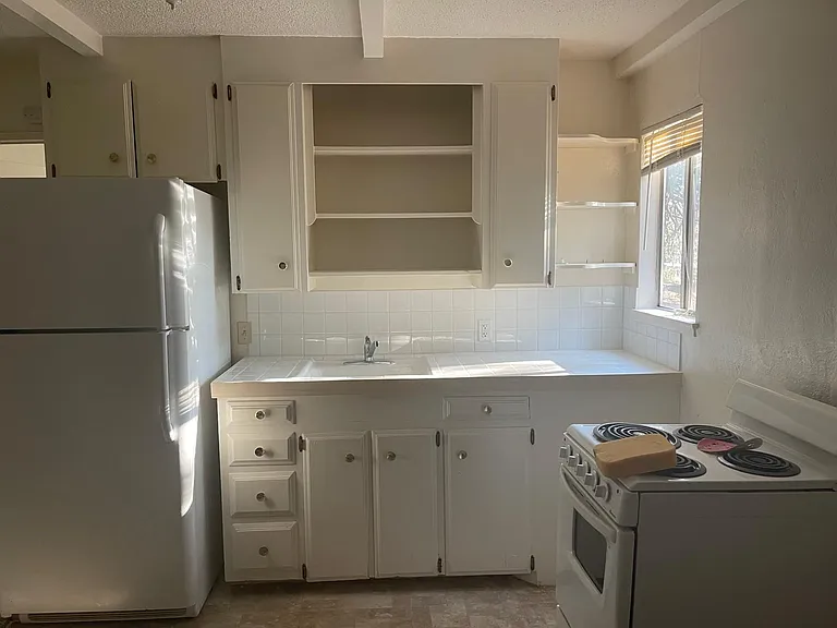 405 Marshall St #B2 — Photo 12