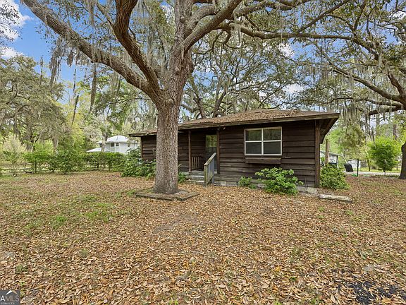 5th image of 14 Graham Ln