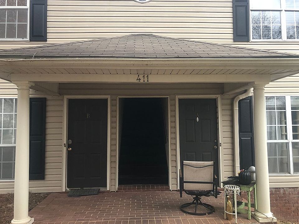 Entrance-Bottom Right Unit