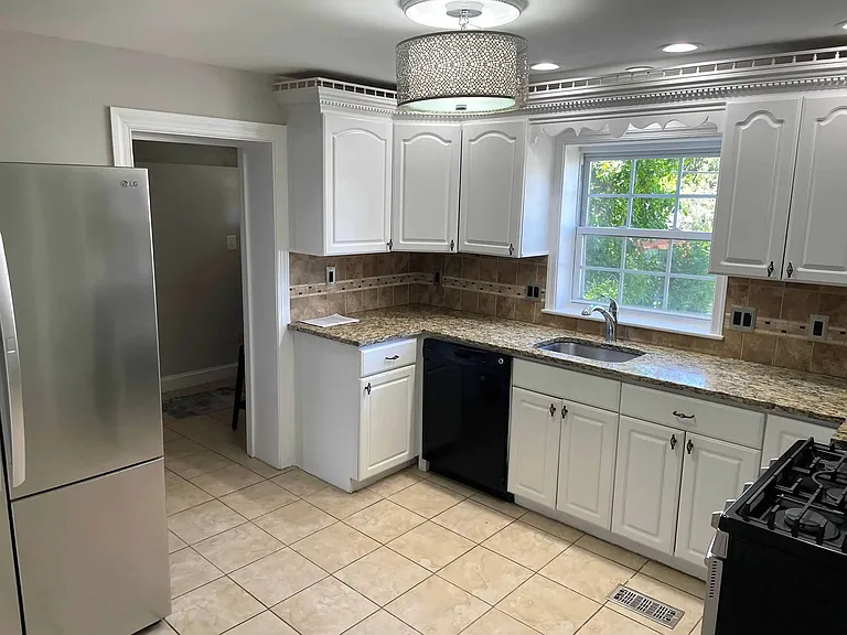 4822 Wilson Blvd — Photo 5