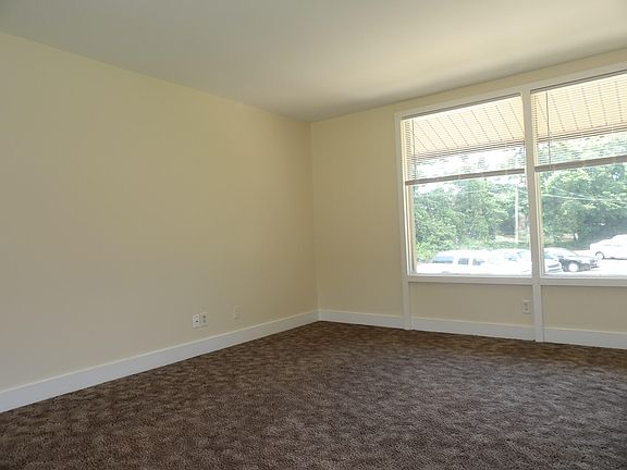 4th image of 708 Forest Hill Dr #7-08
