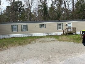 753 James St, Hubert, NC