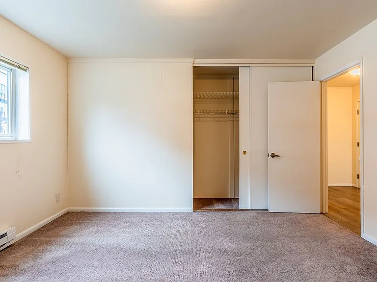 Fairway Apartments — Photo 26