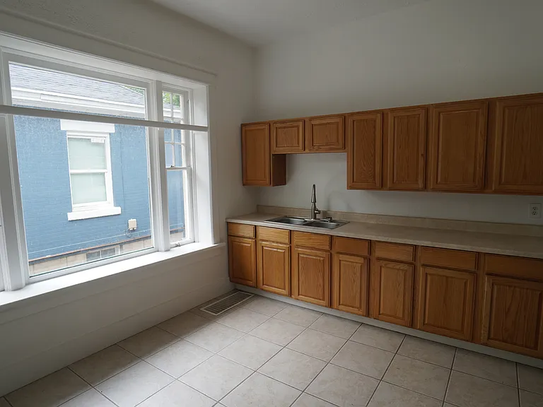 2623 Quincy Ave — Photo 8