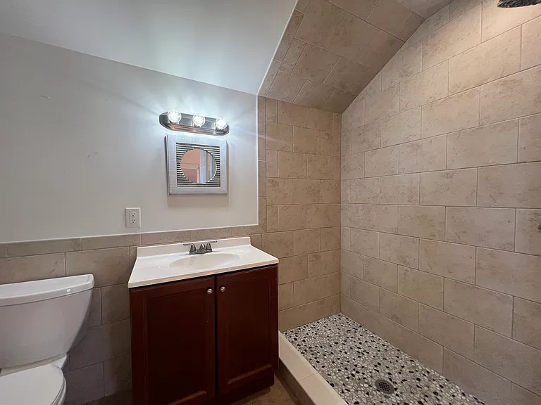 9 Bloomingdale Ave #2 — Photo 10