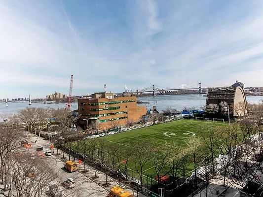 Sold by Sotheby's International Realty | media 11