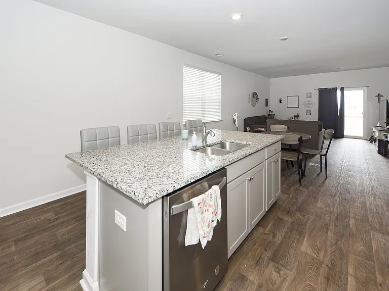 493 Cedarview Rd — Photo 7