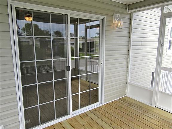 3rd image of 1810 Kingsmill Dr