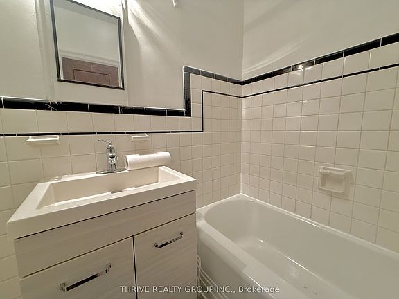 5th image of 50 Ridout St S #6