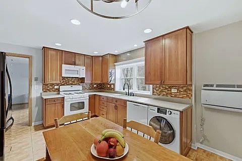 1st image of 4105 N Keeler Ave APT 2F
