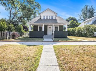 2028 Rowe Ave NE, Grand Rapids, MI 49505