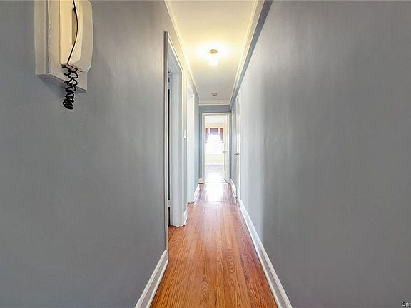 3rd image of 5444 Arlington Ave #K62
