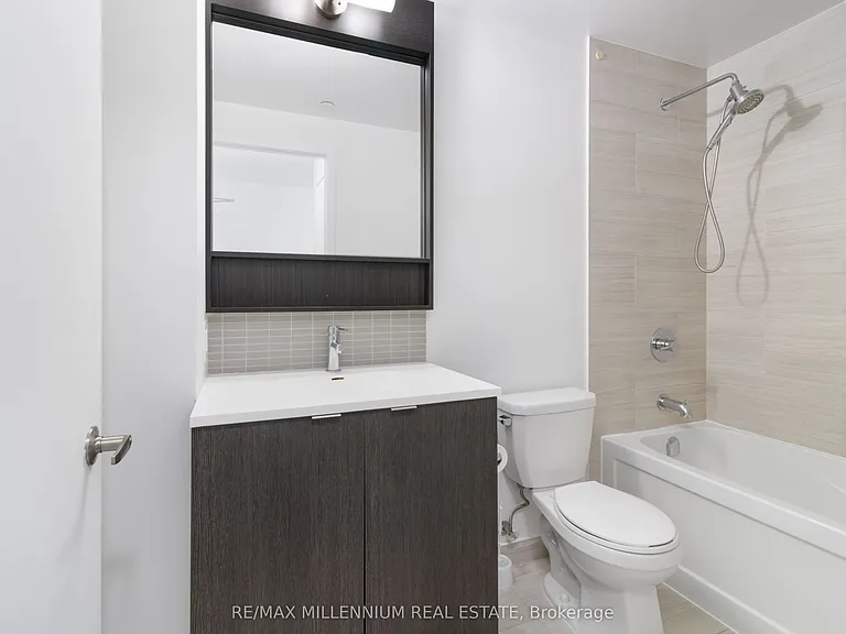 2560 Eglinton Ave W #609 — Photo 28