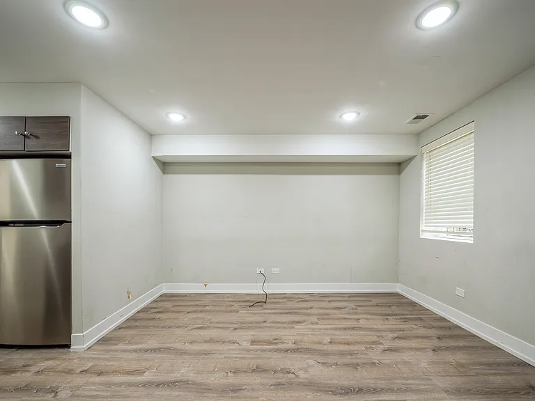 2237 S Sacramento Ave #G — Photo 4