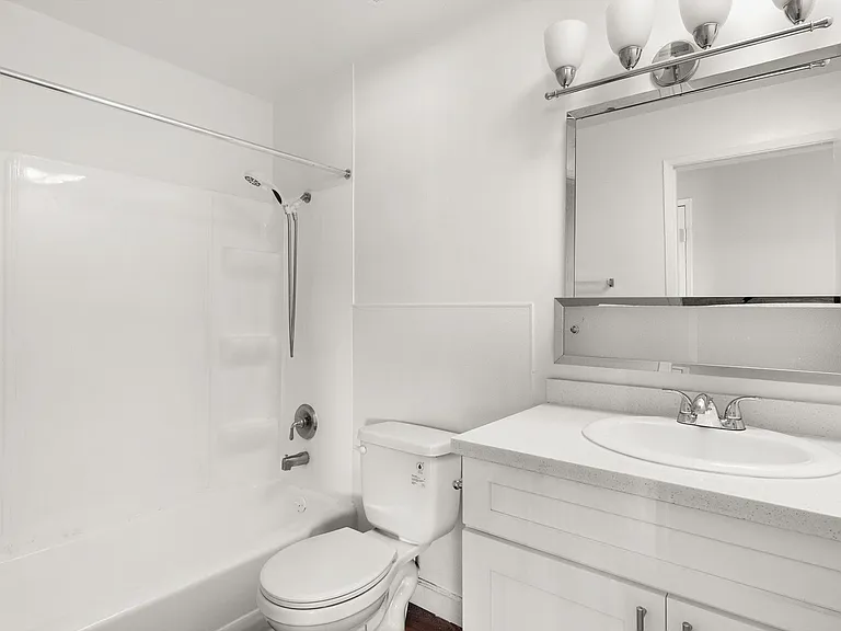 Waldorf Apartments- Riverside, CA — Photo 7