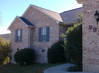 987 Dunkirk Dr, Maryville, TN 37801