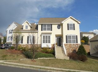 278 Winding Hill Dr, Hackettstown, NJ 07840