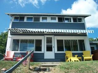 2752 N Lakeshore Rd, Carsonville, MI 48419