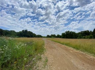 E Deer Farm Ln, Olney, IL 62450