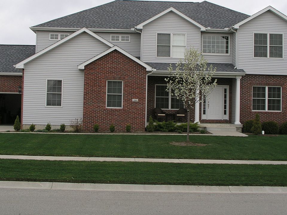 2nd image of 549 Lucas Ln