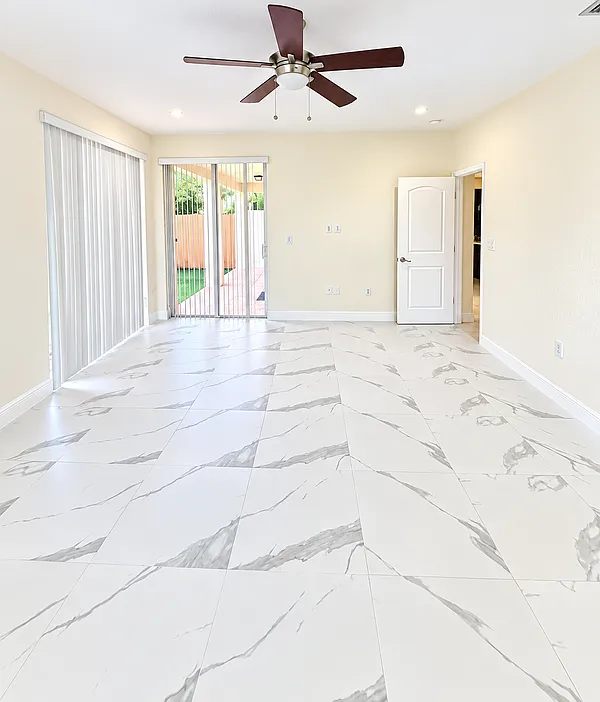 4 bed, 3.0 bath, 2162 sqft, $4,600 — Photo 4