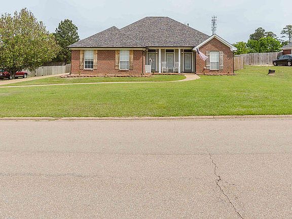 2nd image of 2000 Stonehendge Dr