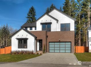 8746 NE Winslow Grove Ct, Bainbridge Island, WA 98110