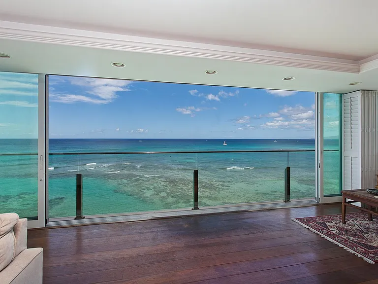3065 Kalakaua Ave #8 — Photo 3