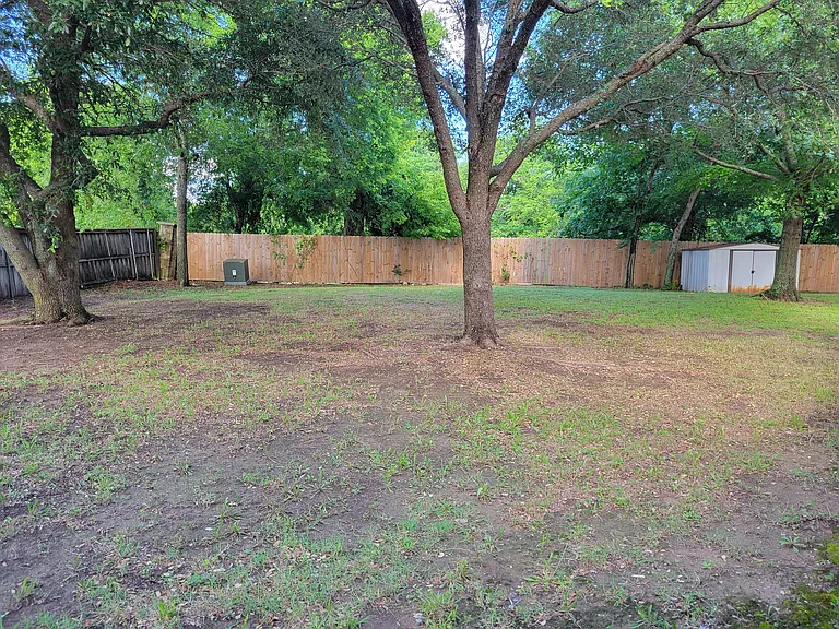 223 Baylor Dr — Photo 17