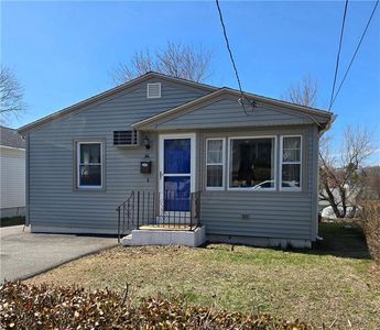 66 Sunset Ave, North Providence, RI, 02911