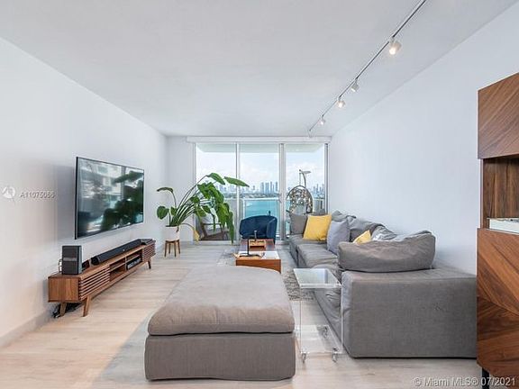 3rd image of 1200 West Ave APT 1404