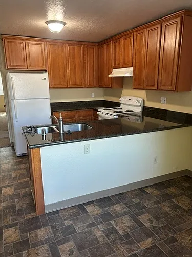 1520 Monterey Dr Photo 1