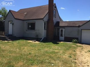 3241 W Carpenter Rd, Flint, MI 48504