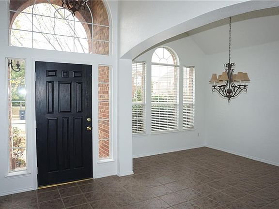 3rd image of 5544 Monthaven Dr