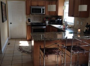 20 Colony Ave, Warwick, RI 02886