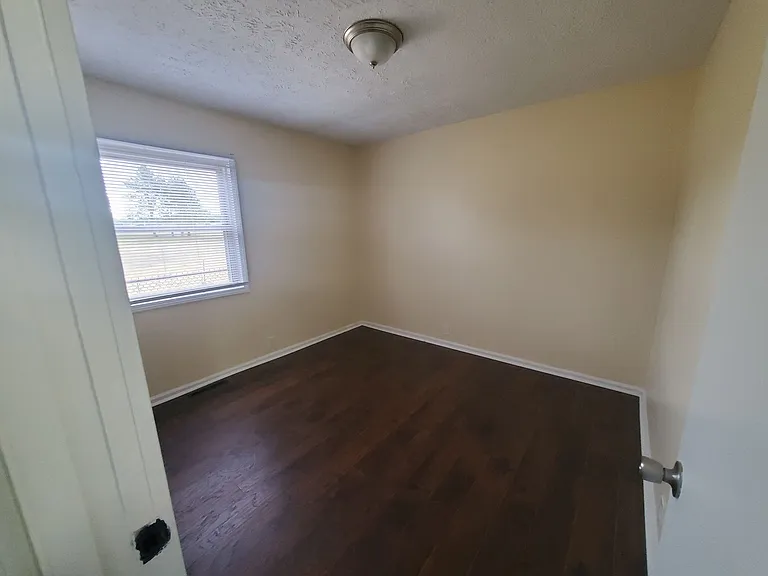603 S Maplewood Dr — Photo 3
