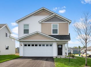 620 Redwood Loop N, Cambridge, MN 55008