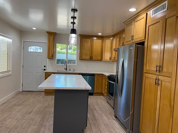 2nd image of 1930 Landis St #1932