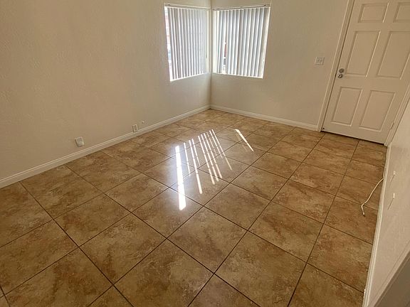2nd image of 508 Q Ave #508