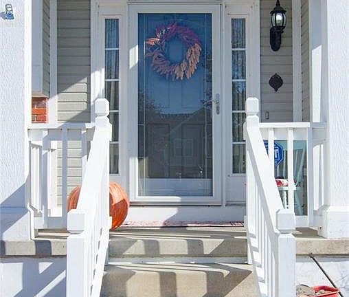 2nd image of 6205 Greenway Ct