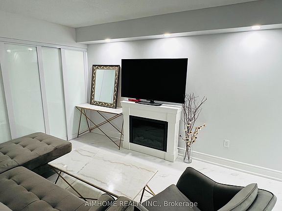 5th image of 33 University Ave Unit 207