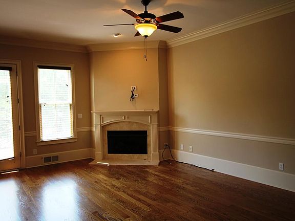 5th image of 2132 Monhegan Way SE