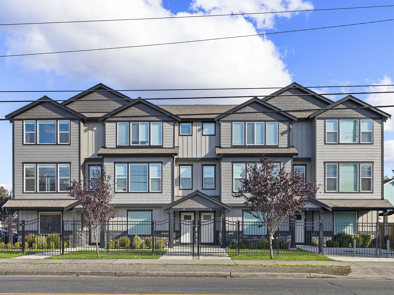 Rainier View Court — Photo 2