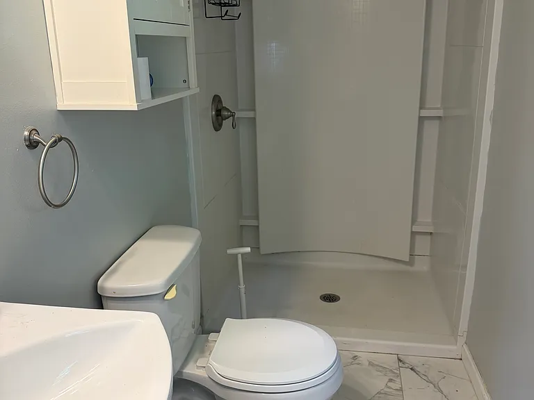 1601 Starbrook Dr — Photo 11