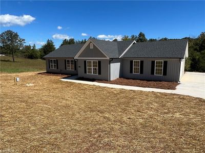 124 Calloway Rd, King, NC, 27021