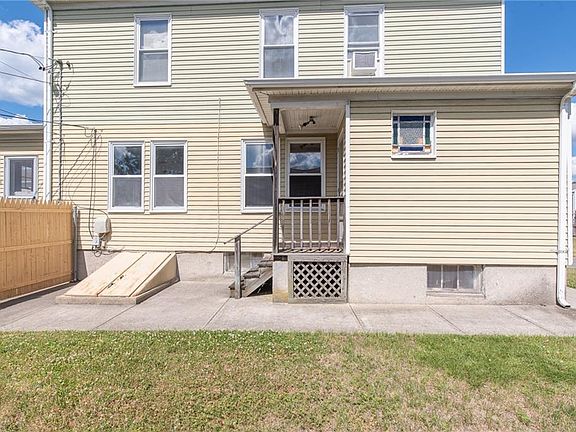 2nd image of 8 Short St